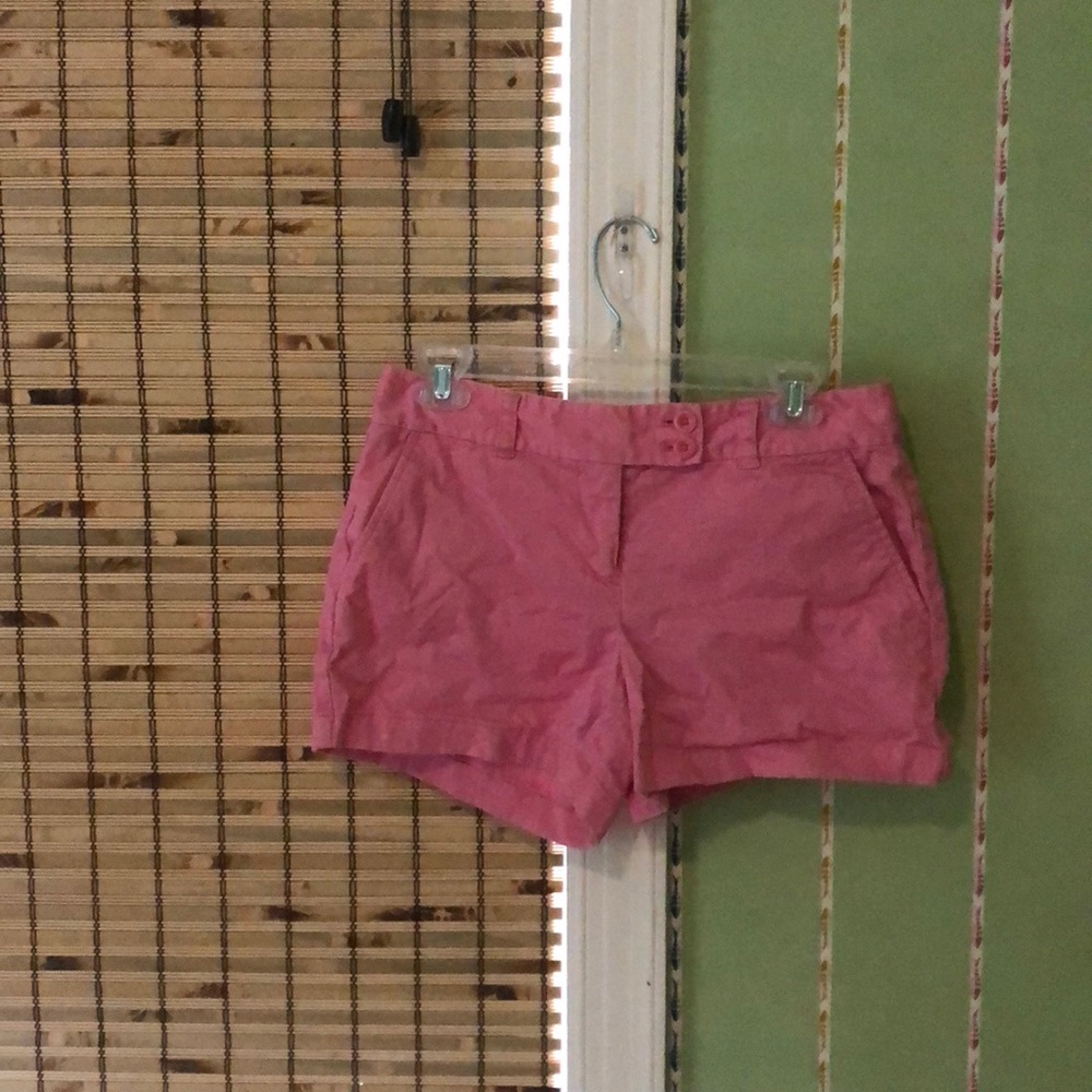 Vineyard vines pink shorts